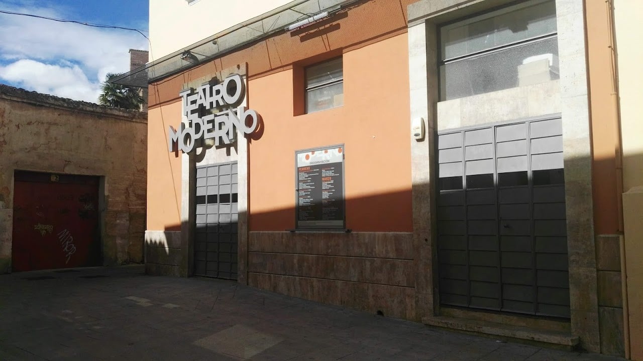 El Teatro Moderno, sin actividad por unos días a causa del coronavirus. (Foto: La Crónic@)