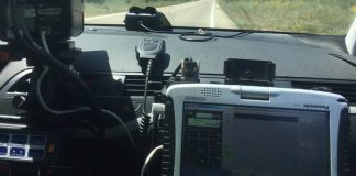 Radar en un coche patrulla de la Guardia Civil.