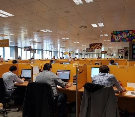 Vista parcial del "call center" de Orange en Guadalajara.