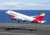 Un Airbus 320 de Iberia Express, con referencia a la isla de La Palma en el fuselaje.