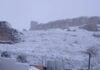 Atienza y su castillo bajo la nieve el 20 de abril de 2022. (Foto: Mari Carmen San Juan)