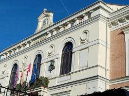 Fachada de la Diputación de Guadalajara. (Foto: La Crónic@)