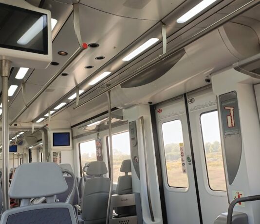 Interior de un tren de Cercanías. (Foto: La Crónic@)