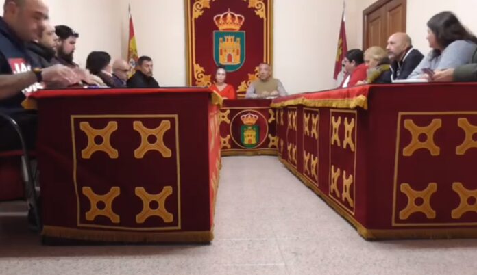 Último pleno del Ayuntamiento de Pioz. (Foto: Facebook)