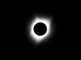 Eclipse solar total.