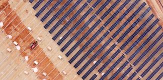 Paneles solares en una imagen corporativa de Solaria, la responsable de los parques de fotovoltaica de Usanos.