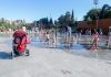 Niños refrescándose en un parque de Madrid el 17 de julio de 2024. (Foto: La Crónic@)