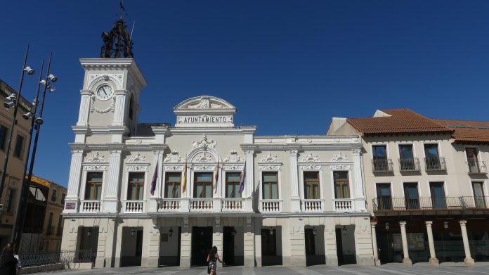 Fachada del Ayuntamiento de Guadalajara en julio de 2024. (Foto: La Crónic@)