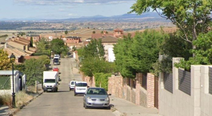 Calle Isla de Tenerife, en la urbanización El Coto, de El Casar. (Foto: Google Maps)