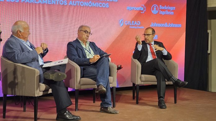 El presidente de las Cortes de Castilla-La Mancha, Pablo Bellido, en Valencia.