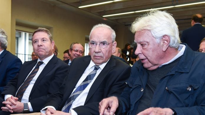 Page, Guerra y Felipe González juntos en un acto en mayo de 2024. (Foto: EP)