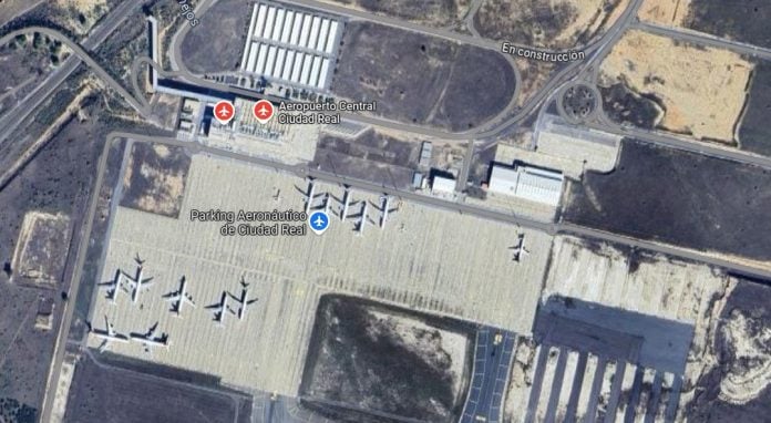 Vista cenital del aeropuerto de Ciudad Real en 2024. (Foto: Google Maps)