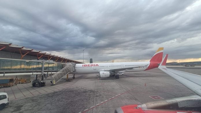 Avión de Iberia en Barajas, en 2024. (Foto: La Crónic@)