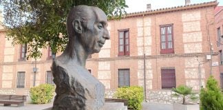 Busto de José Antonio Ochaíta en Guadalajara. (Foto: La Crónic@)