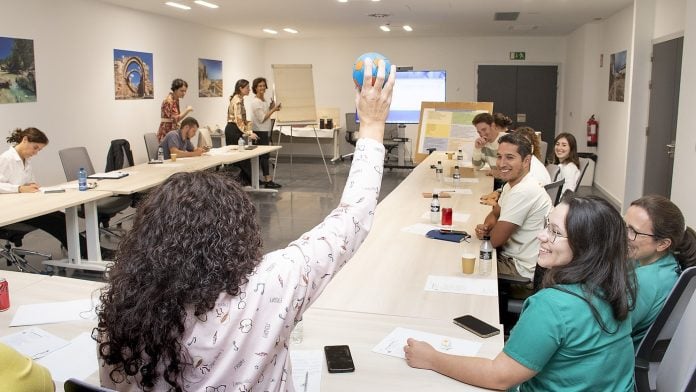 Un momento del curso impartido en el Hospital de Guadalajara para mejorar los controles sobre la medicación de los pacientes. (Foto: SESCAM)