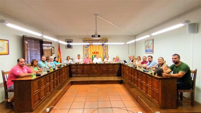 Pleno del Ayuntamiento de El Casar en julio de 2023, tras la celebración de las últimas elecciones municipales.