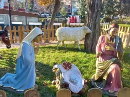 Nacimiento del parque de la Concordia, sin el Niño Jesús, robado antes de la Navidad de 2024.