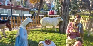 Nacimiento del parque de la Concordia, sin el Niño Jesús, robado antes de la Navidad de 2024.