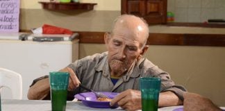 La necesidad no conoce fronteras. En la imagen, un comedor de Cáritas en Argentina.