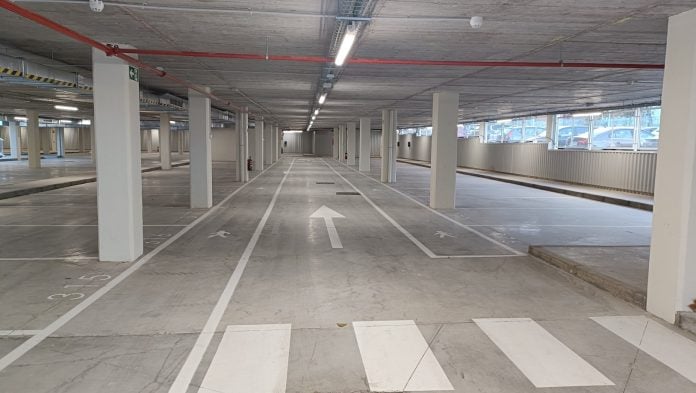 Planta baja del nuevo parking junto a la Estación de Autobuses. (Foto: La Crónic@)