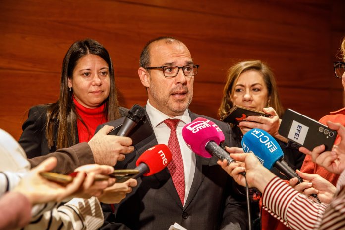 El presidente de las Cortes, Pablo Bellido.