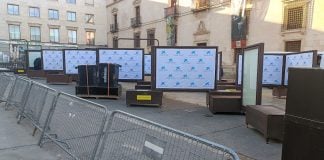 Montaje de la exposición de La Caixa en Guadalajara en la mañana del lunes, 16 de diciembre de 2024. (Foto: La Crónic@)