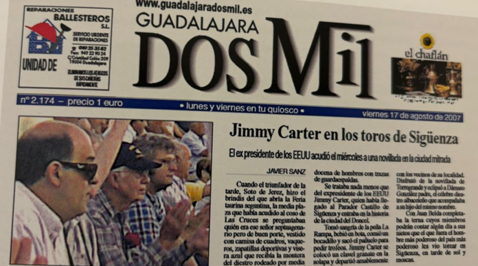 El ya desaparecido Guadalajara DosMil dedicó honores de portada a la noticia de Carter en la plaza de toros de Sigüenza, como correspondía a lo insólito del caso.