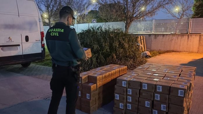 Material a punto de ser robado en un polígono de Cabanillas en enero de 2025.