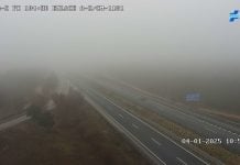 La niebla ya es muy molesta en la A-2 desde Almadrones y se espesa cuanto más al norte. (Foto: DGT)