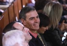 Pedro Sánchez en Toledo, el 18 de enero de 2025, al lado de Bono y Barreda y junto a Isabel Rodríguez y Milagros Tolón. (Foto: Juanma Jiménez / EP)